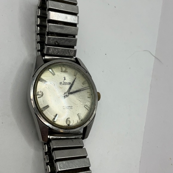 Vintage Le Jour Mechanical Swiss Watch 17J - Picture 3 of 3